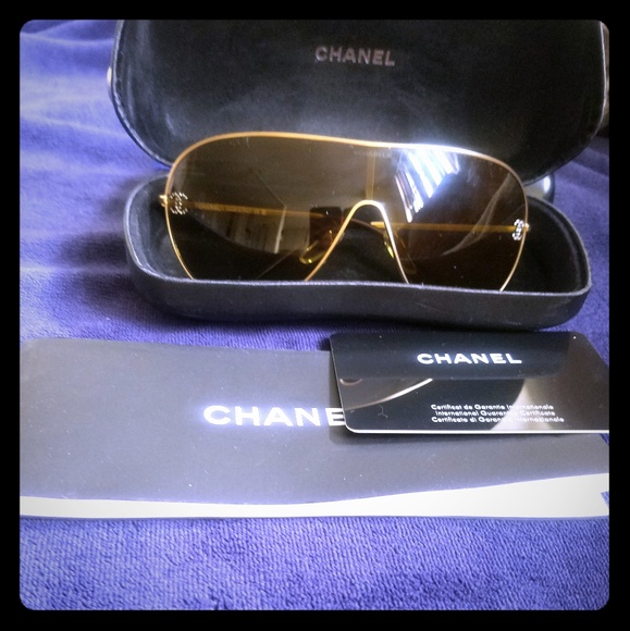 AUTHENTIC CHANEL SUNGLASSES - Picture 1 of 8